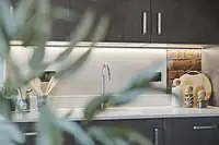 The Straddle - kitchen detail