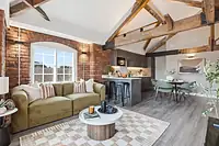 The Straddle - kitchen diner